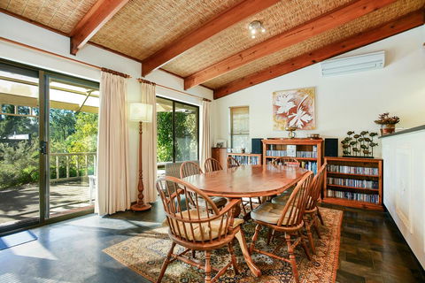 Kestrel Lodge Port Willunga - VIC Tourism 3