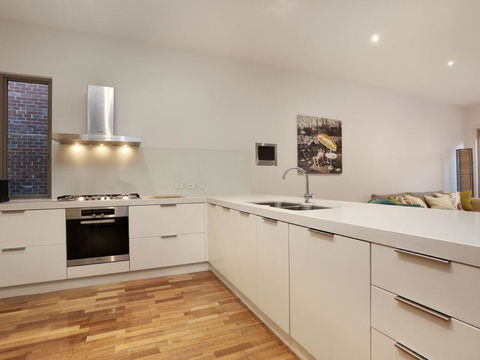 Kew Luxury Townhouse - VIC Tourism 1