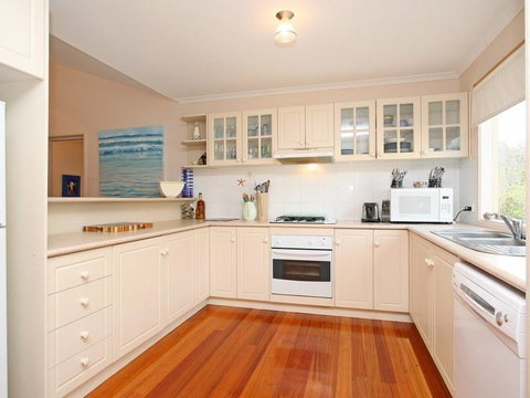 Killarney Cottage - VIC Tourism 3