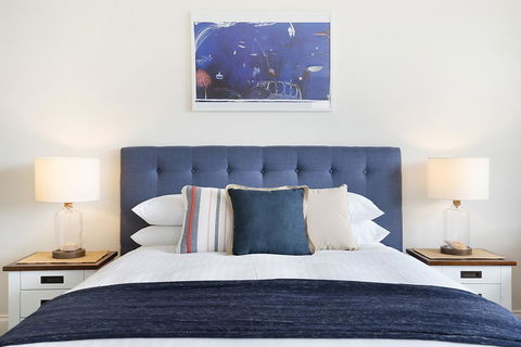 King Size Studio With Water View, Walk To The City - VIC Tourism 2