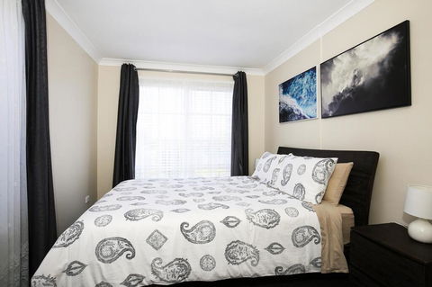 Kingfisher - Pet-Friendly - 10 Mins To Hyams Beach - VIC Tourism 3