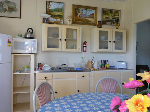 Kitches Cabin - VIC Tourism 2