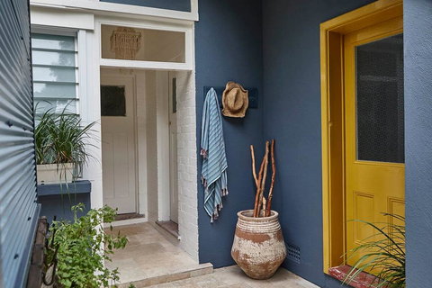 Kookaburra Garden Room - VIC Tourism 2