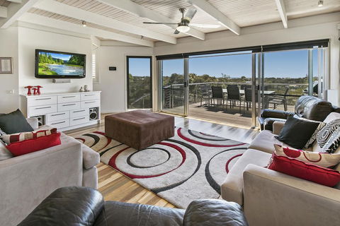 Koonya Beach Escape - VIC Tourism 0