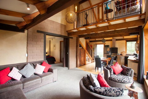 La Boheme Villa - VIC Tourism 3