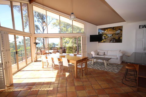 LAGOONA RETREAT - Korora - VIC Tourism 1