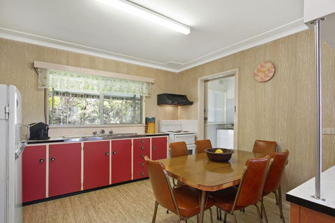 Lake Frontage Family Fun Home - VIC Tourism 2