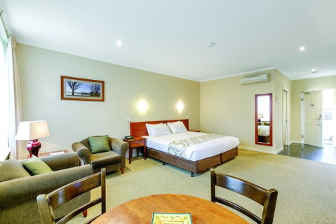Lake Inn - Ballarat - VIC Tourism 3