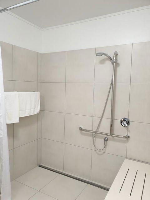 Lake Kawana Accommodation - VIC Tourism 3