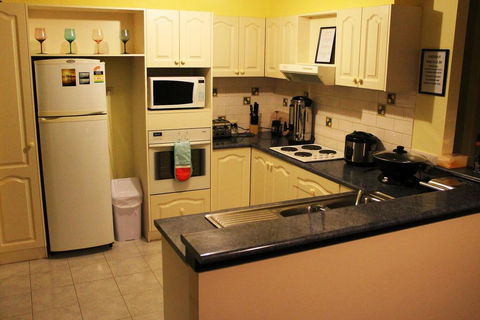 Lake Tyrrell Accommodation - VIC Tourism 3