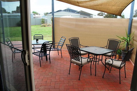 Lake Tyrrell Accommodation - VIC Tourism 2