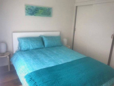 Laneway Bungalow 1 Bedroom Complete Unit East G - VIC Tourism 2