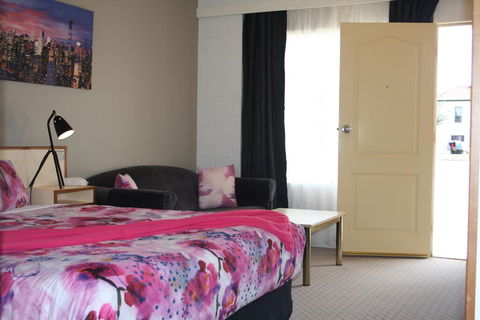 Leagues Motel - VIC Tourism 0