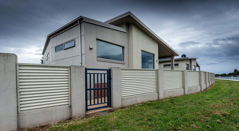 Leven River Retreat - VIC Tourism 2