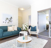 Light bright and spacious unit close to beaches - VIC Tourism