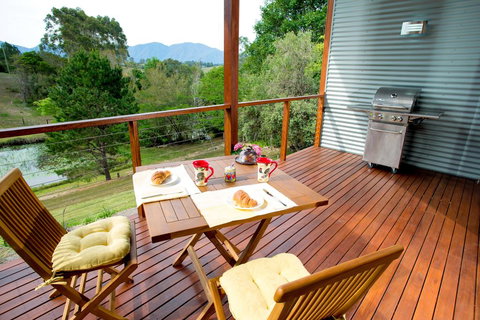 Lilypad Luxury Cabins - VIC Tourism 1