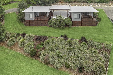 Lilypad Luxury Cabins - VIC Tourism 2