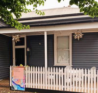 Lucys Artist Cottage - VIC Tourism
