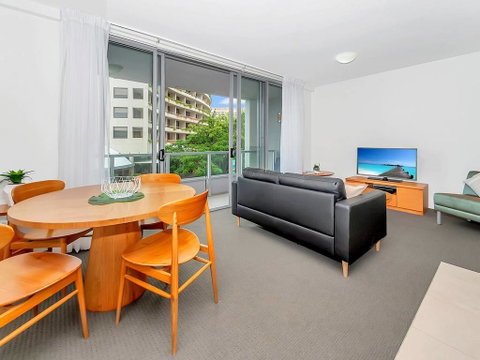 Luxury Waterfront Escape On The Harbour 315 - VIC Tourism 1