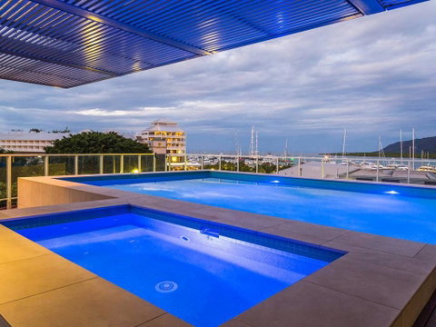Luxury Waterfront Escape On The Harbour 315 - VIC Tourism 0
