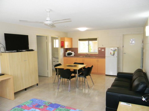 Mackay Apartments The Rover - VIC Tourism 3