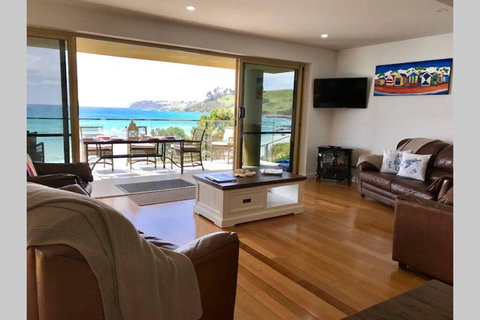 Magic Beach - VIC Tourism 0