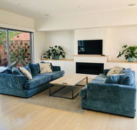 Malvern 3 Bedroom Delight - VIC Tourism