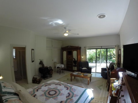 Mandalay House - VIC Tourism 2