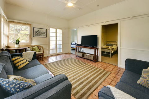Mandy's Cottage South West Rocks (Pet Friendly) - VIC Tourism 3