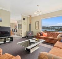 Manfield City Waterfront View Cottage - VIC Tourism