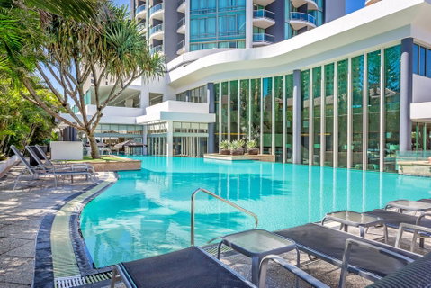 Mantra Legends Hotel - VIC Tourism 0