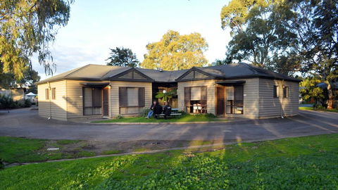 Marion Holiday Park - VIC Tourism 0