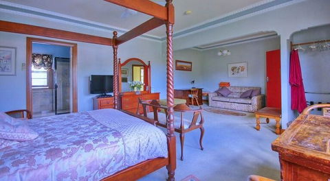 Melville House Bed And Breakfast - VIC Tourism 2