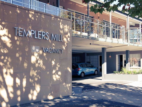 Mercure Orange - VIC Tourism 0