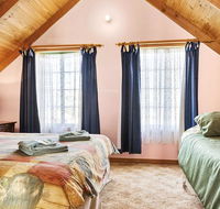 Meredith House  Apartments Strahan - VIC Tourism
