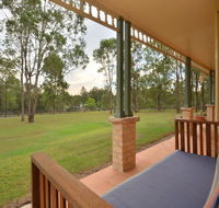 Merewether Homestead with Pool and Family friendly - VIC Tourism