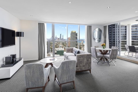 Meriton Suites Broadbeach - VIC Tourism 1