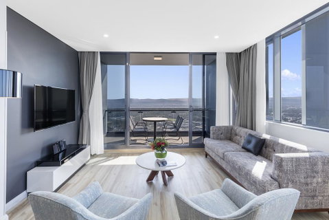 Meriton Suites Southport - VIC Tourism 0