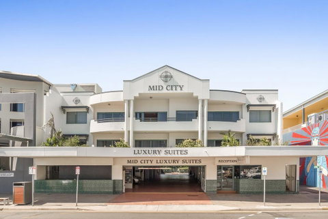 Mid City Luxury Suites - VIC Tourism 0