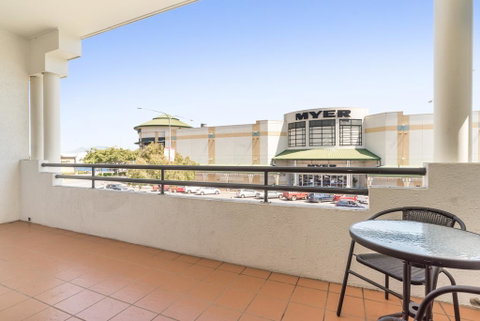 Mid City Luxury Suites - VIC Tourism 1