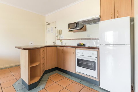 Mid City Luxury Suites - VIC Tourism 3