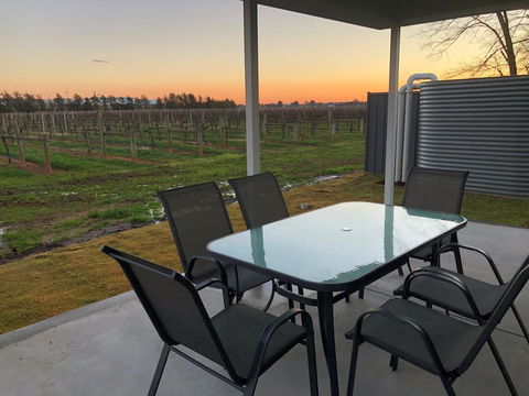 Milawa Vineyard Views - Guesthouse 1 - VIC Tourism 3