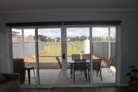 Milawa Vineyard Views - Guesthouse 2 - VIC Tourism 2