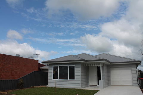 Milawa Vineyard Views - Guesthouse 2 - VIC Tourism 3