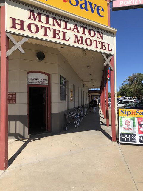 Minlaton Hotel - VIC Tourism 1
