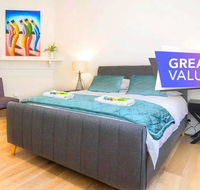 Minutes from the beach shops and parks Free - Wifi - Nespresso - Netflix - VIC Tourism