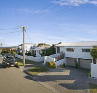 Minutes walk to Peregian Beach and surf - Unit 1/28 Pelican Street - VIC Tourism