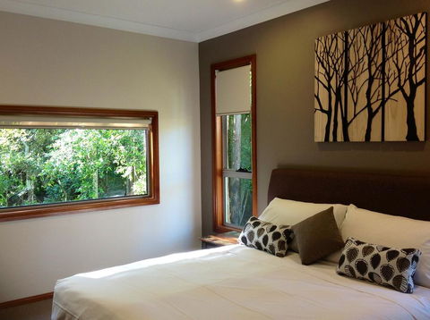 Mistinthegumtrees Eco Luxury Cabins - VIC Tourism 0