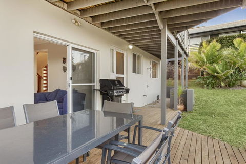Mitchell Pde 118 Mollymook - VIC Tourism 3