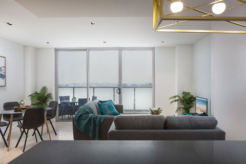 Modern 2 Bedroom Apartment In The Heart Of Burwood - VIC Tourism 1